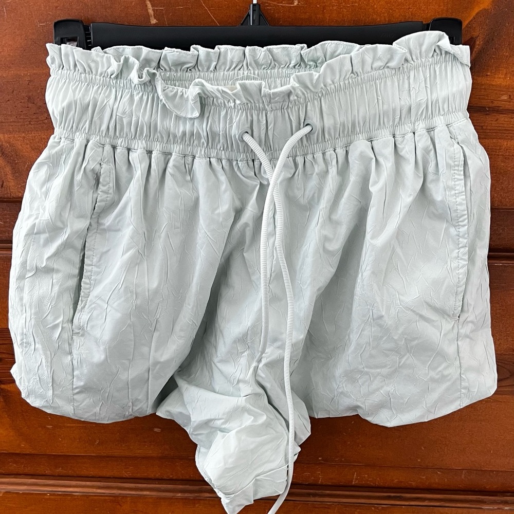 Mint balloon shorts